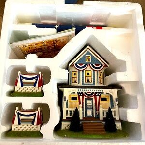 Department 56 Fourth of July lighted house 56.35369